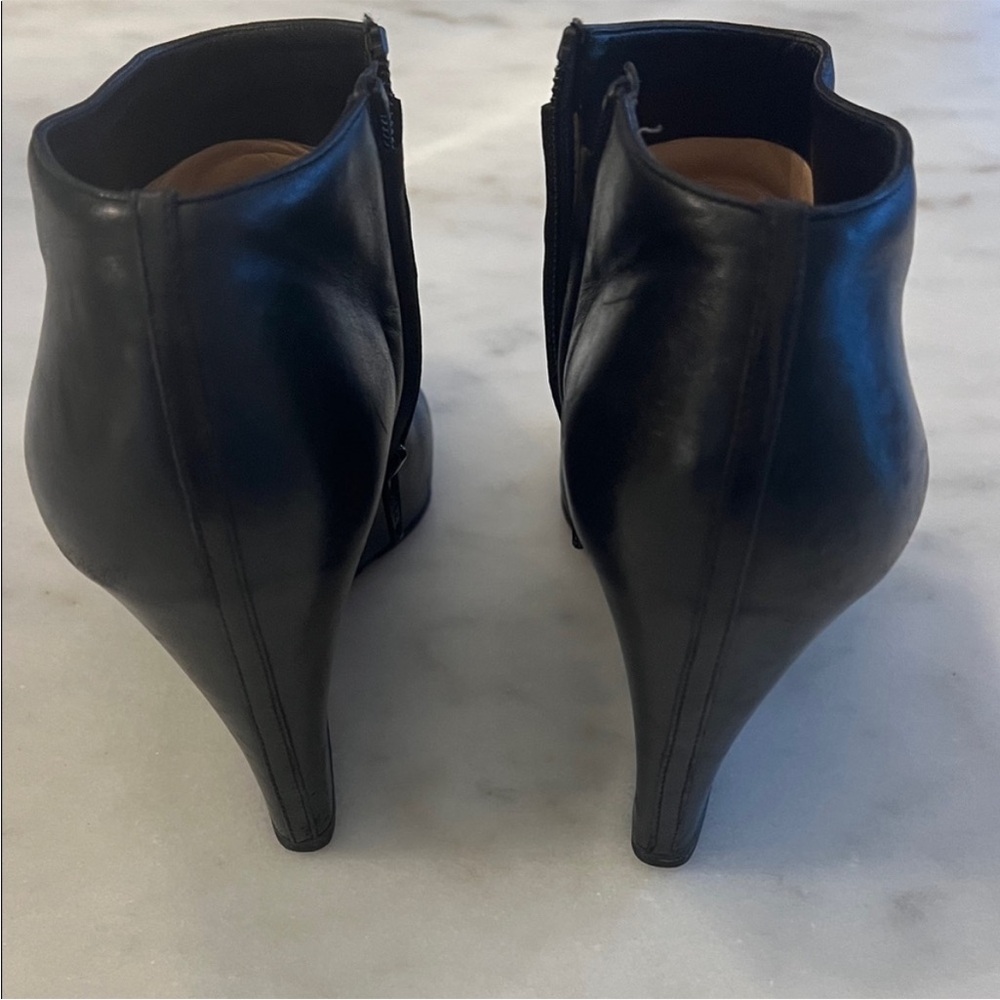 Christian Louboutin Sleek Black Ankle Boots - Picture 7 of 8